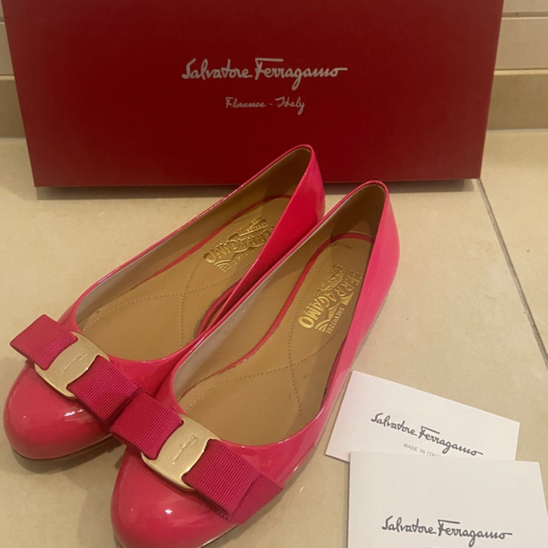 Salvatore Ferragamo - 新品フェラガモ フラットシューズの通販 by c ...