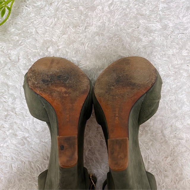 celine(セリーヌ)のCELINE セリーヌ  スエード アンクルストラップ  サンダル パンプス レディースの靴/シューズ(サンダル)の商品写真