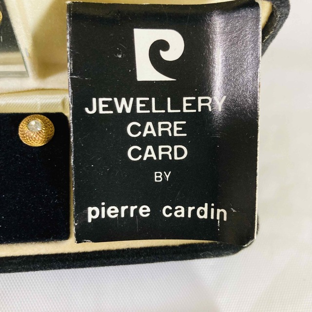 pierre cardin(ピエールカルダン)のピエールカルダン　箱付　イヤリング　ピアス　5個セット レディースのアクセサリー(ピアス)の商品写真