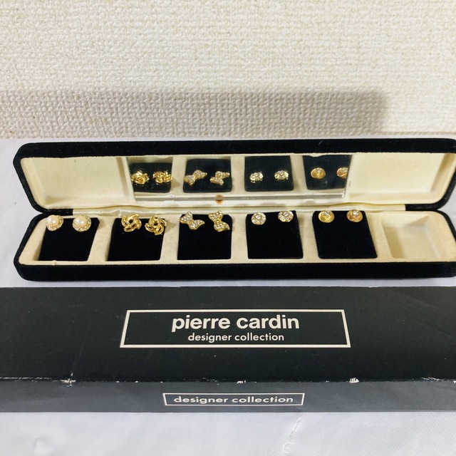 pierre cardin(ピエールカルダン)のピエールカルダン　箱付　イヤリング　ピアス　5個セット レディースのアクセサリー(ピアス)の商品写真