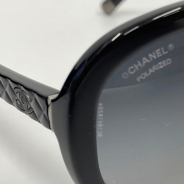 CHANEL(シャネル)の[USED/中古]CHANEL シャネル サングラス 【美品】ブラックフレーム マトラッセ ココマーク 5328-A ブラック 中古 tdc-002259-4e メンズのファッション小物(サングラス/メガネ)の商品写真