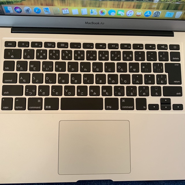 MacBook Air 2017 A1466 8GB i5 13インチ本体のみ MacBook Air 2017 A1466 8GB i5 13インチ本体のみ