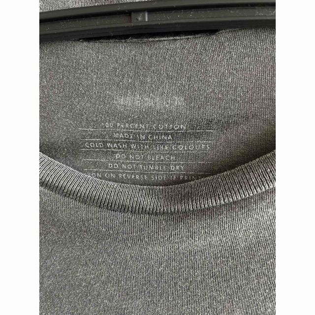 Ron Herman(ロンハーマン)のRHC × DEUS コラボTシャツ メンズ M グレー ロンハーマン メンズのトップス(Tシャツ/カットソー(半袖/袖なし))の商品写真