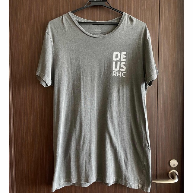 Ron Herman(ロンハーマン)のRHC × DEUS コラボTシャツ メンズ M グレー ロンハーマン メンズのトップス(Tシャツ/カットソー(半袖/袖なし))の商品写真