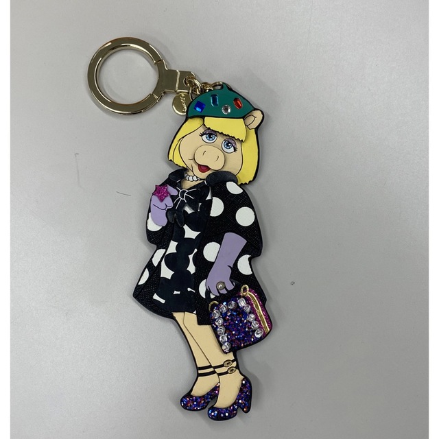 kate spade new york(ケイトスペードニューヨーク)のケイトスペード　Disneyコラボ　ミスピギー　キーフォブ　miss piggy レディースのファッション小物(キーホルダー)の商品写真