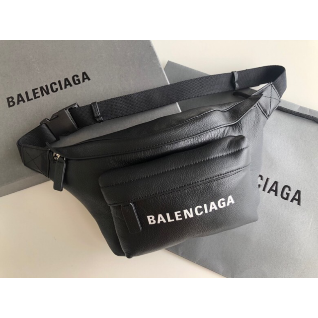 限定製作】 Balenciaga - 美品 BALENCIAGA ボディバッグ ボディー