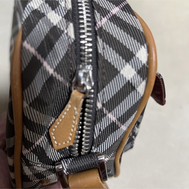 BURBERRY BLUE LABEL(バーバリーブルーレーベル)のみよと様用☆バーバリーブルーレーベル　ショルダーバッグ　美品♡ レディースのバッグ(ショルダーバッグ)の商品写真