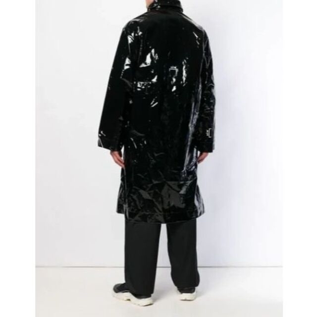 Rick Owens(リックオウエンス)の新品A-COLD-WALL*Pvc Raincoatエナメルトレンチレインコート メンズのジャケット/アウター(トレンチコート)の商品写真