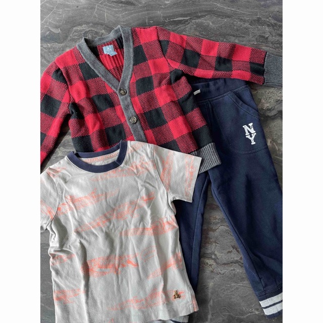 babyGAP(ベビーギャップ)の値下げ！GAP3点セット100cm キッズ/ベビー/マタニティのキッズ服男の子用(90cm~)(カーディガン)の商品写真