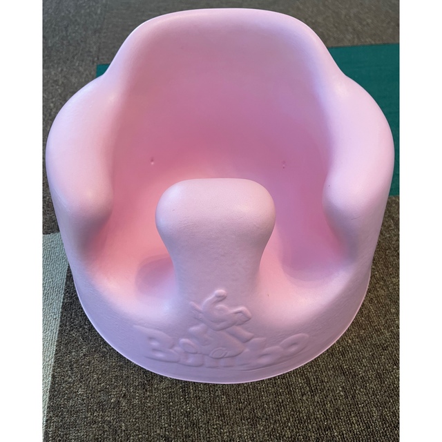 T-REX(ティーレックス)のバンボ/bumbo/ピンク/ベビーソファ キッズ/ベビー/マタニティの寝具/家具(その他)の商品写真