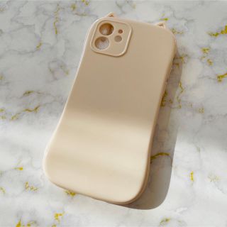 アイフォーン(iPhone)の★美品★iPhone12 ソフトケース ベージュ 猫耳 シンプル(iPhoneケース)