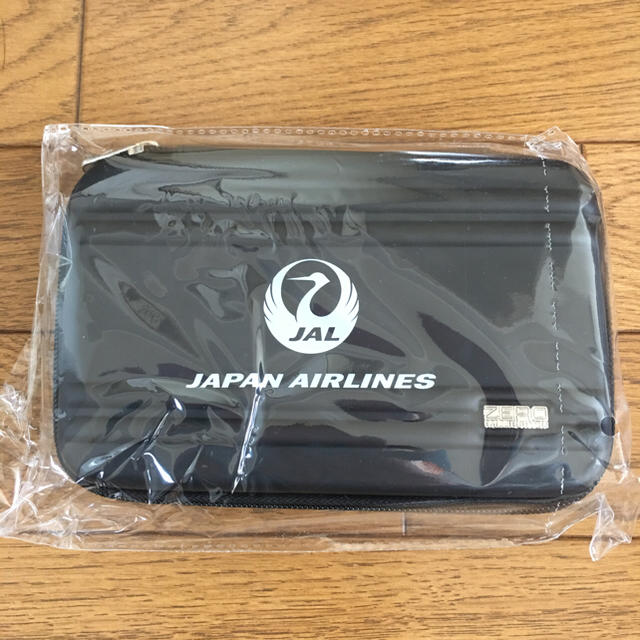 ZERO HALLIBURTON(ゼロハリバートン)のJAL ビジネスクラス アメニティ インテリア/住まい/日用品の日用品/生活雑貨/旅行(旅行用品)の商品写真