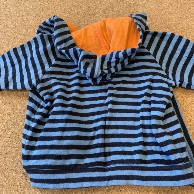 PETIT BATEAU(プチバトー)のプチバトー　パーカー　ボーダー　81cm 18M キッズ/ベビー/マタニティのベビー服(~85cm)(カーディガン/ボレロ)の商品写真