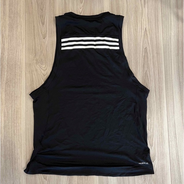 adidas(アディダス)のadidas ノースリーブシャツ黒 メンズのトップス(Tシャツ/カットソー(半袖/袖なし))の商品写真