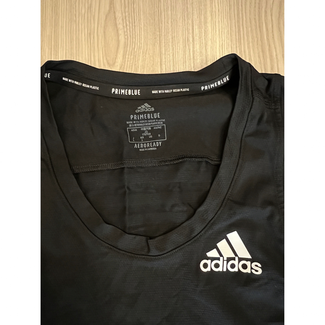 adidas(アディダス)のadidas ノースリーブシャツ黒 メンズのトップス(Tシャツ/カットソー(半袖/袖なし))の商品写真