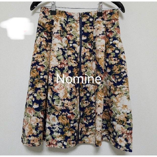 Nomine(ノミネ)のNomine 花柄　F スカート 上品　可愛い レディースのスカート(ひざ丈スカート)の商品写真