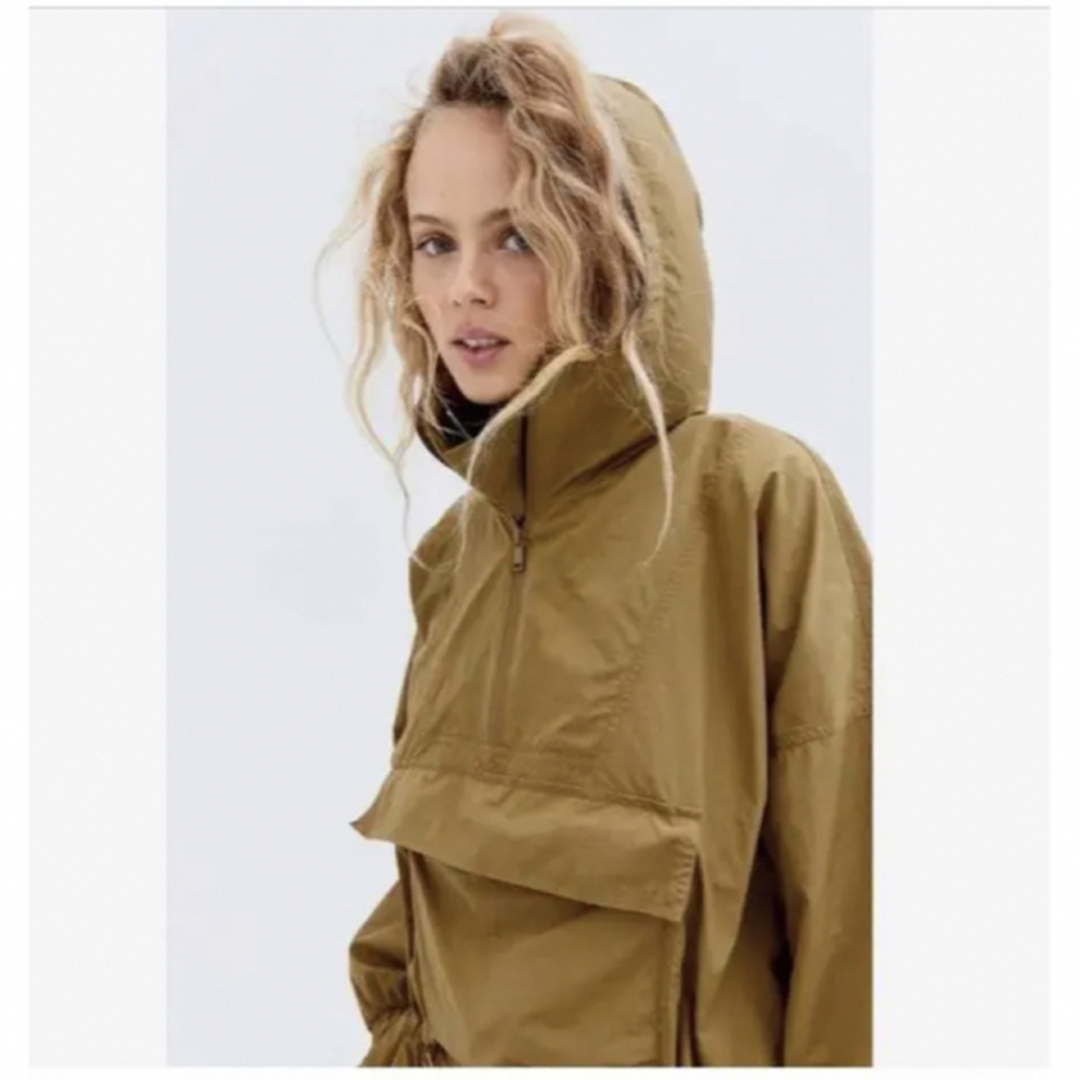 H&M(エイチアンドエム)のH&M 未使用　アノラック　　S レディースのジャケット/アウター(ナイロンジャケット)の商品写真