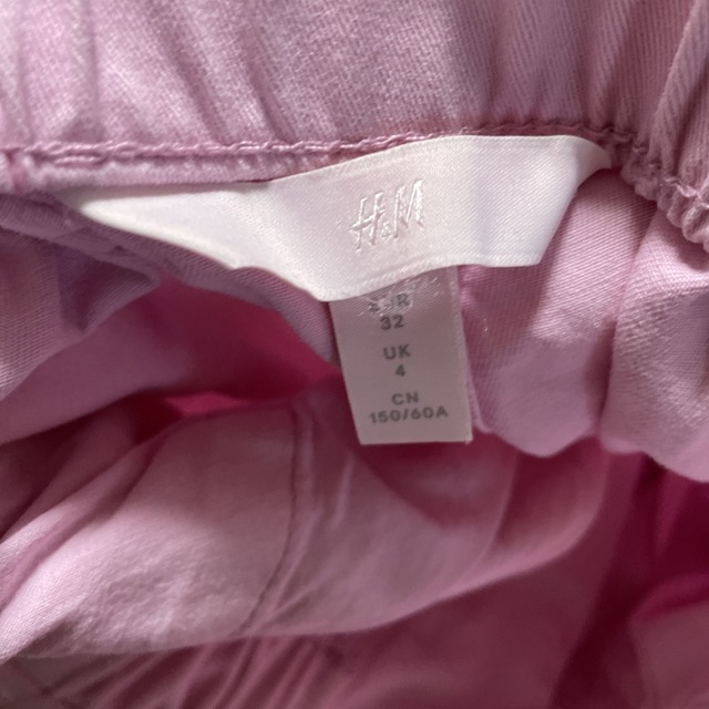 H&M(エイチアンドエム)のＨ&M ピンク ショートパンツ レディースのパンツ(ショートパンツ)の商品写真