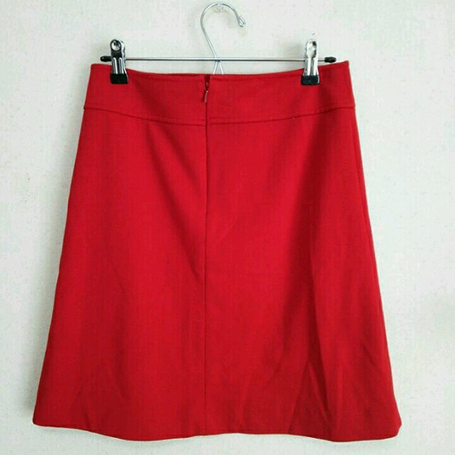 UNIQLO(ユニクロ)の専用です🙋赤い台形スカート レディースのスカート(ひざ丈スカート)の商品写真