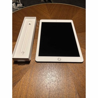 アイパッド(iPad)の9.7インチiPad Pro Wi-Fi+cellular 256G ゴールド(タブレット)