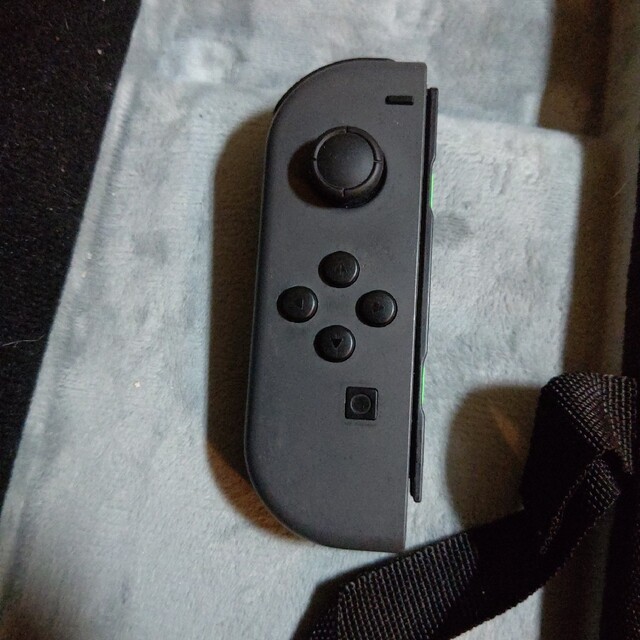 Nintendo Switch(ニンテンドースイッチ)のジョイコン　ジャンク品 エンタメ/ホビーのゲームソフト/ゲーム機本体(家庭用ゲームソフト)の商品写真