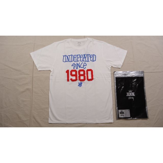 トップスStussy 30th Anniversary Undefeated T 白 X