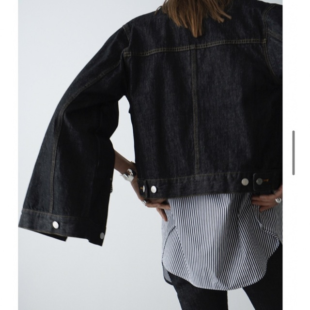 CLANE(クラネ)の専用！CLANE BELL SLEEVE COMPACT JEAN JACKET レディースのジャケット/アウター(Gジャン/デニムジャケット)の商品写真