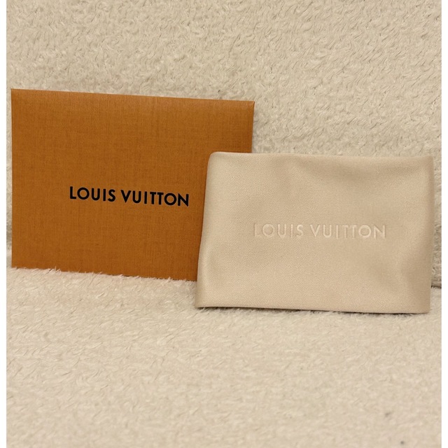 LOUIS VUITTON(ルイヴィトン)の*:ஐルイヴィトンஐ:* メガネクリーナー スマホクリーナー レディースのファッション小物(サングラス/メガネ)の商品写真