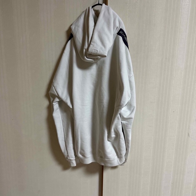 vetements テープロゴ
