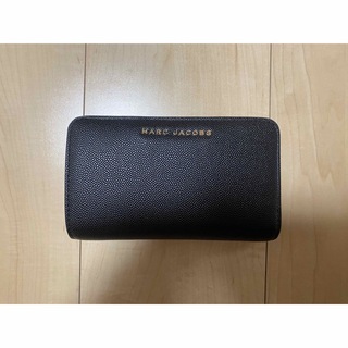 MARC JACOBS - MARC JACOBS 折りたたみ財布の通販 by まお's shop ...