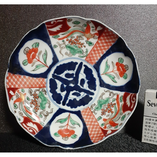 明治時代 古伊万里 錦手 金彩色絵 鳳凰に花の図 輪花縁 径21.5cm 七寸皿 | フリマアプリ ラクマ