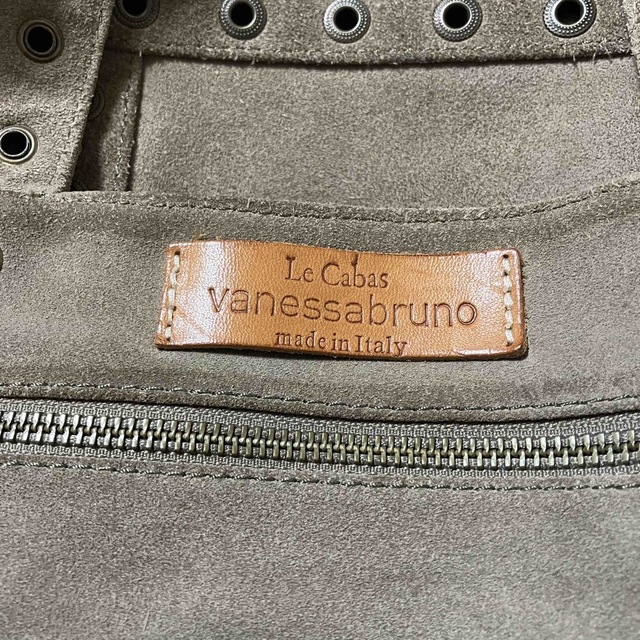vanessabruno(ヴァネッサブリューノ)のVanessabruno スエード トートバッグ  スタッズ　イタリー製 レディースのバッグ(トートバッグ)の商品写真