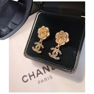 シャネル(CHANEL)のCHANEL vintage a pair of earrings(ピアス)