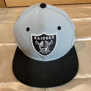 ニューエラー(NEW ERA)の59FIFTY NFL オークランド・レイダース スノーグレー × チームカラー(帽子)