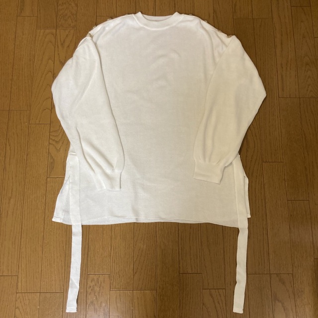 G.V.G.V.(ジーヴィジーヴィ)の【G.V.G.V】RIBBED BUTTON DETAIL JUMPER レディースのトップス(ニット/セーター)の商品写真