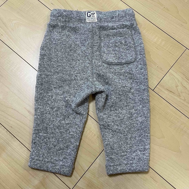 GAP(ギャップ)のGAPベビーズボン セット 2枚まとめ売り キッズ/ベビー/マタニティのベビー服(~85cm)(パンツ)の商品写真