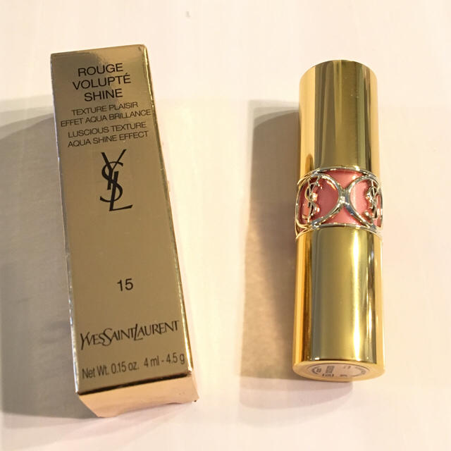 Yves Saint Laurent Beaute(イヴサンローランボーテ)の新品 未使用イヴ・サンローラン ルージュ ヴォリュプテ シャイン#15 コスメ/美容のベースメイク/化粧品(口紅)の商品写真