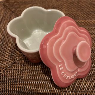 ルクルーゼ(LE CREUSET)のル・クルーゼ　ラムカンフルール　ピンク　未使用(食器)