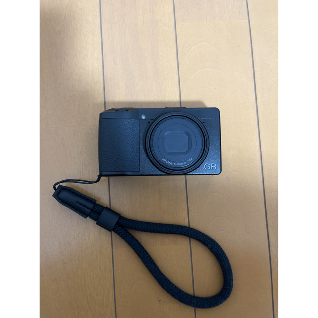 RICOH(リコー)のRICOH リコー ハイエンドコンパクトデジタルカメラ GR 3 スマホ/家電/カメラのカメラ(コンパクトデジタルカメラ)の商品写真