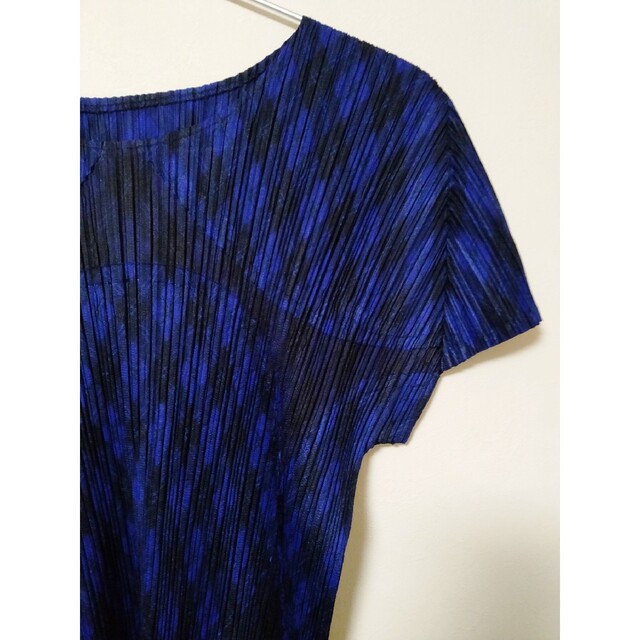 PLEATS PLEASE ISSEY MIYAKE(プリーツプリーズイッセイミヤケ)のPLEATS PLEASE プリーツプリーズ 　半袖 総柄 カットソー レディースのトップス(カットソー(半袖/袖なし))の商品写真