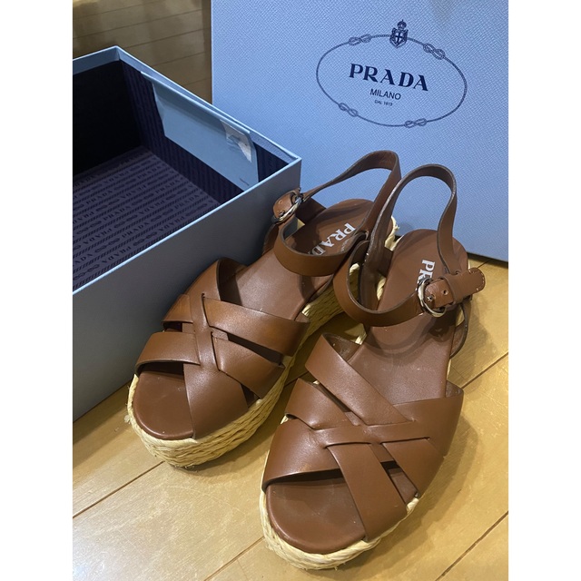 値下げ中 PRADA ウェッジソールサンダル ブラウン 品 - サンダル