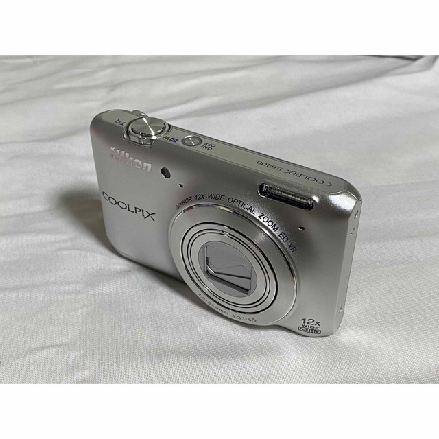 Nikon(ニコン)のNikon ニコン COOLPIX S6400 デジタルカメラ スマホ/家電/カメラのカメラ(コンパクトデジタルカメラ)の商品写真