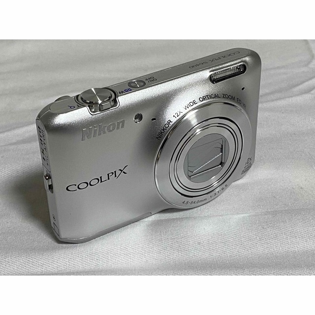 Nikon(ニコン)のNikon ニコン COOLPIX S6400 デジタルカメラ スマホ/家電/カメラのカメラ(コンパクトデジタルカメラ)の商品写真