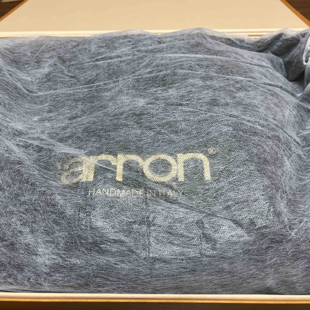 ARRON(アローン)のarron モンゴリアンファー　巾着　ショルダーバッグ レディースのバッグ(ショルダーバッグ)の商品写真