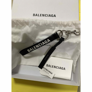 バレンシアガ ロゴ キーホルダー(メンズ)の通販 16点 | Balenciagaの 