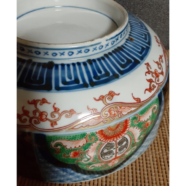 名品❗️】江戸時代後期 古伊万里 錦手 羊歯唐草文様 金彩色絵 花 名品❗️】江戸時代後期 古伊万里 錦手 羊歯唐草文様 金彩色絵 花