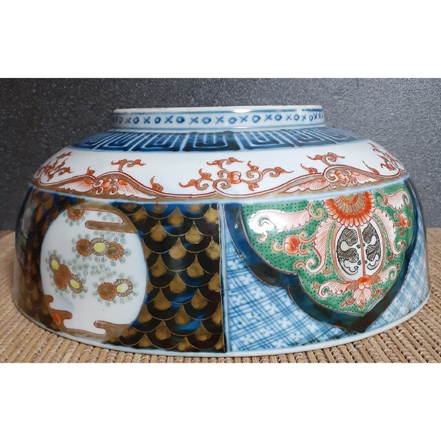 名品❗️】江戸時代後期 古伊万里 錦手 羊歯唐草文様 金彩色絵 花 名品❗️】江戸時代後期 古伊万里 錦手 羊歯唐草文様 金彩色絵 花