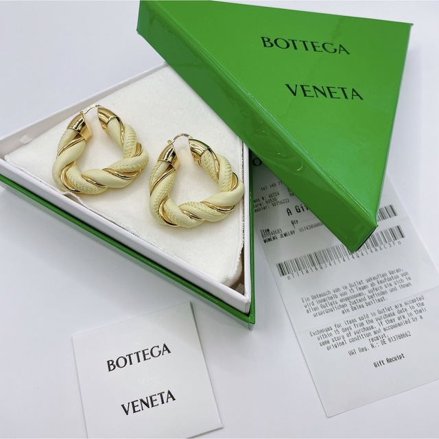 新品未使用】BOTTEGA VENETA ツイストピアス ナッパレザー フープ 種類