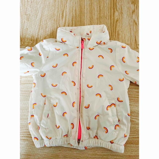 babyGAP(ベビーギャップ)のGAPベビー　ウィンドブレーカー（サイズ2years 95㎝) キッズ/ベビー/マタニティのキッズ服女の子用(90cm~)(ジャケット/上着)の商品写真