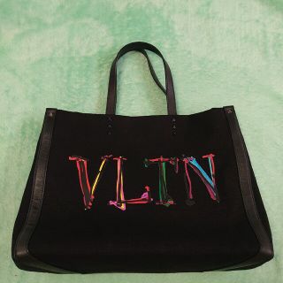 valentino garavani - ヴァレンティノ VLTN キャンバストートバックの